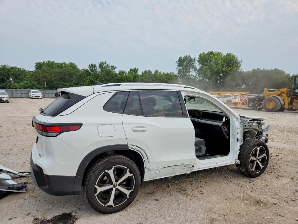 2025 VOLKSWAGEN TIGUAN SE 3