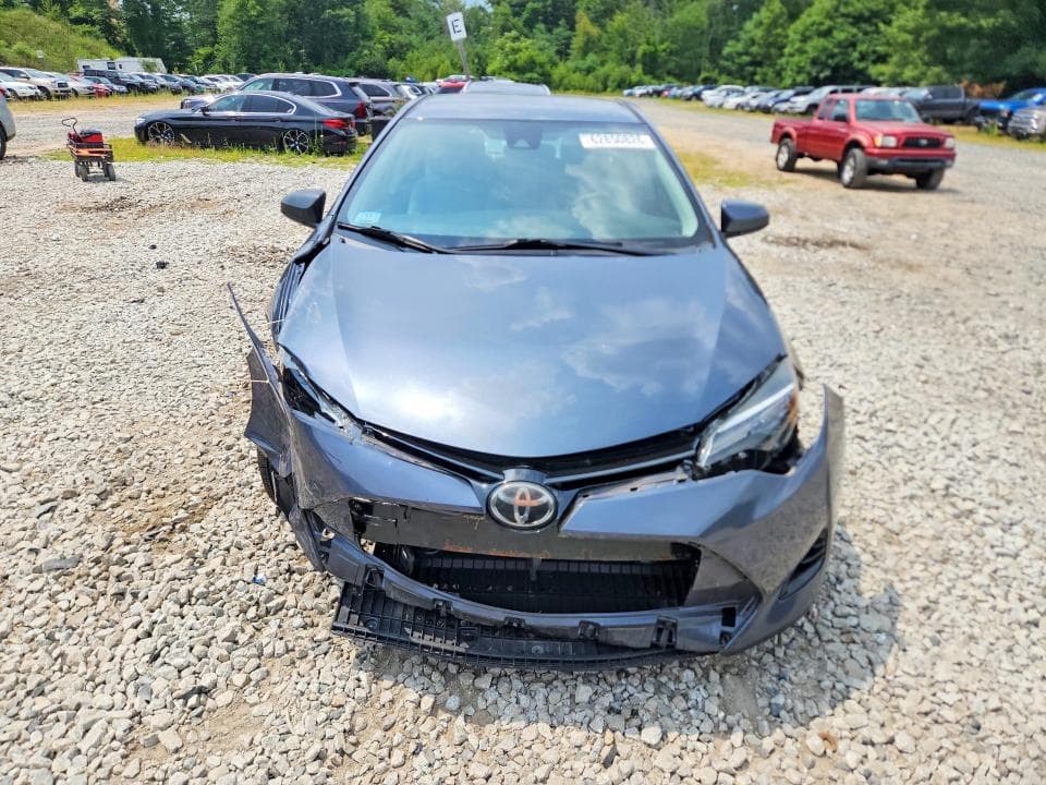 2017 TOYOTA COROLLA LE 5