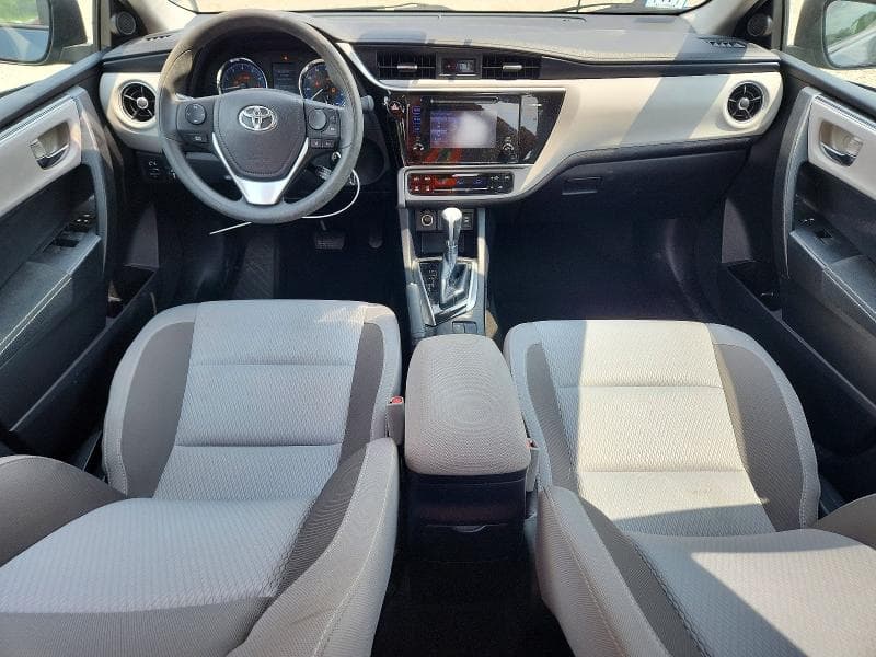 2017 TOYOTA COROLLA LE 8