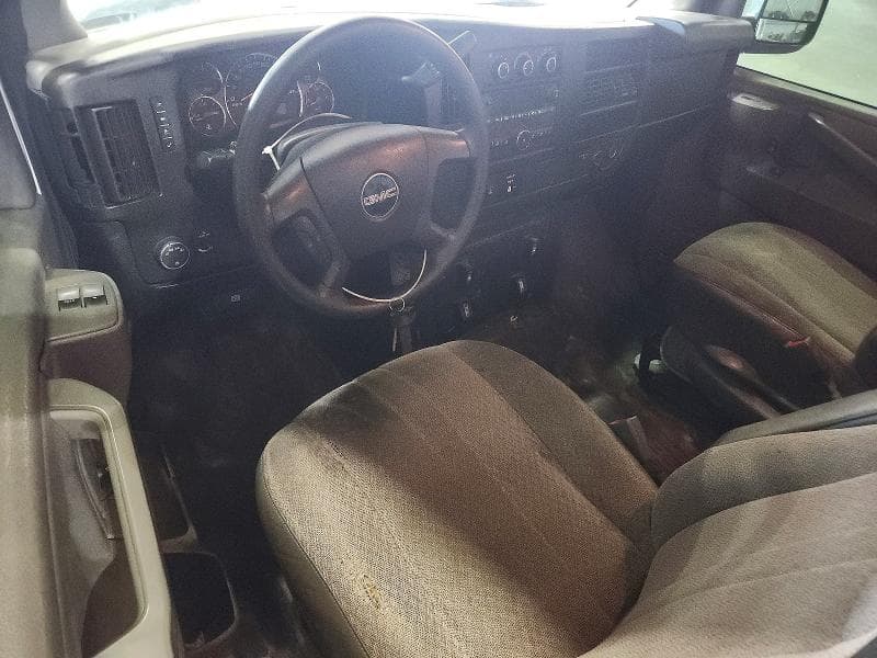 2017 GMC SAVANA G2500 8