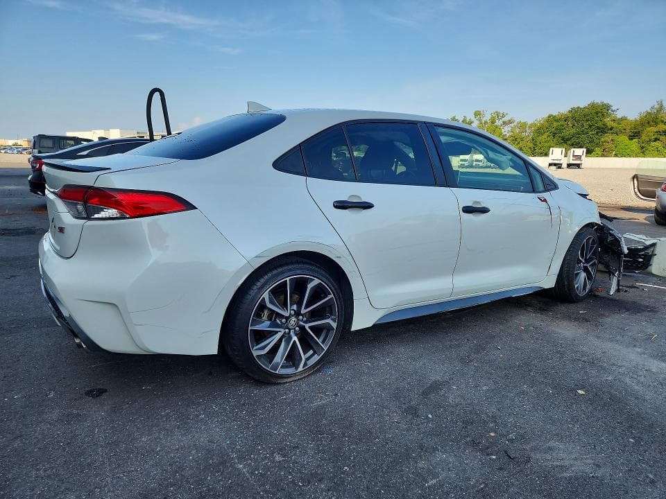 2020 TOYOTA COROLLA SE 3