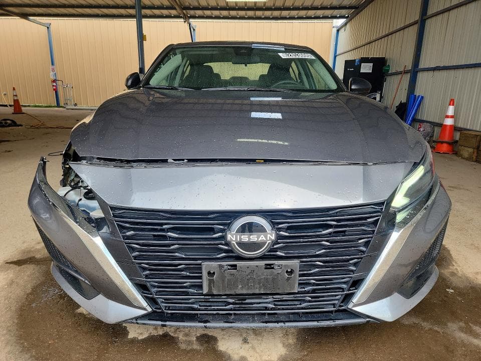 2024 NISSAN ALTIMA SV 5