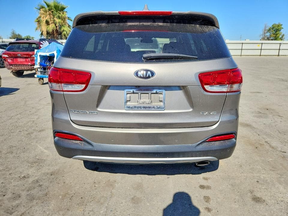 2017 KIA SORENTO EX 6