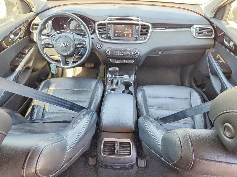 2017 KIA SORENTO EX 8