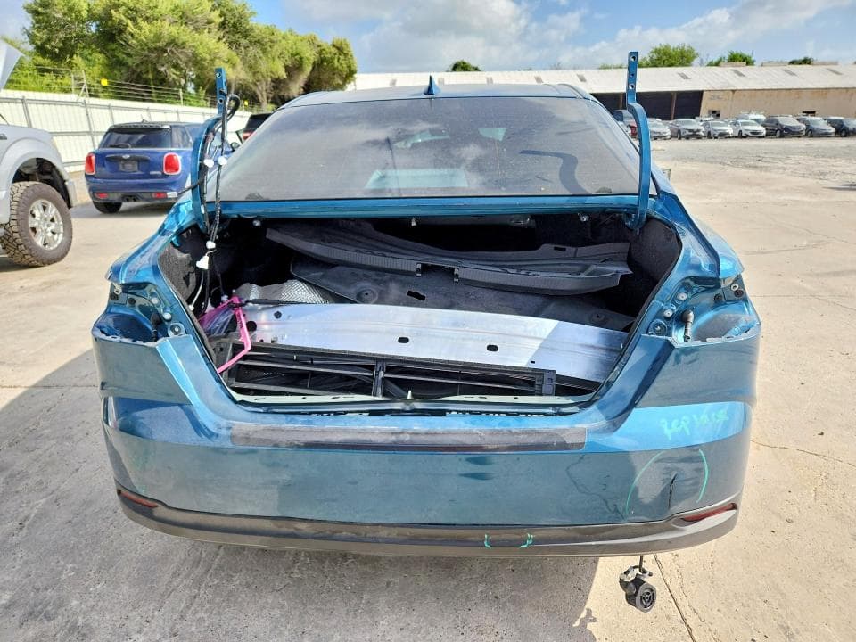 2026 TOYOTA CAMRY LE 6