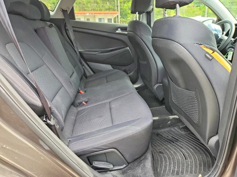 2020 HYUNDAI TUCSON SE 11