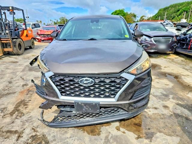 2020 HYUNDAI TUCSON SE 5