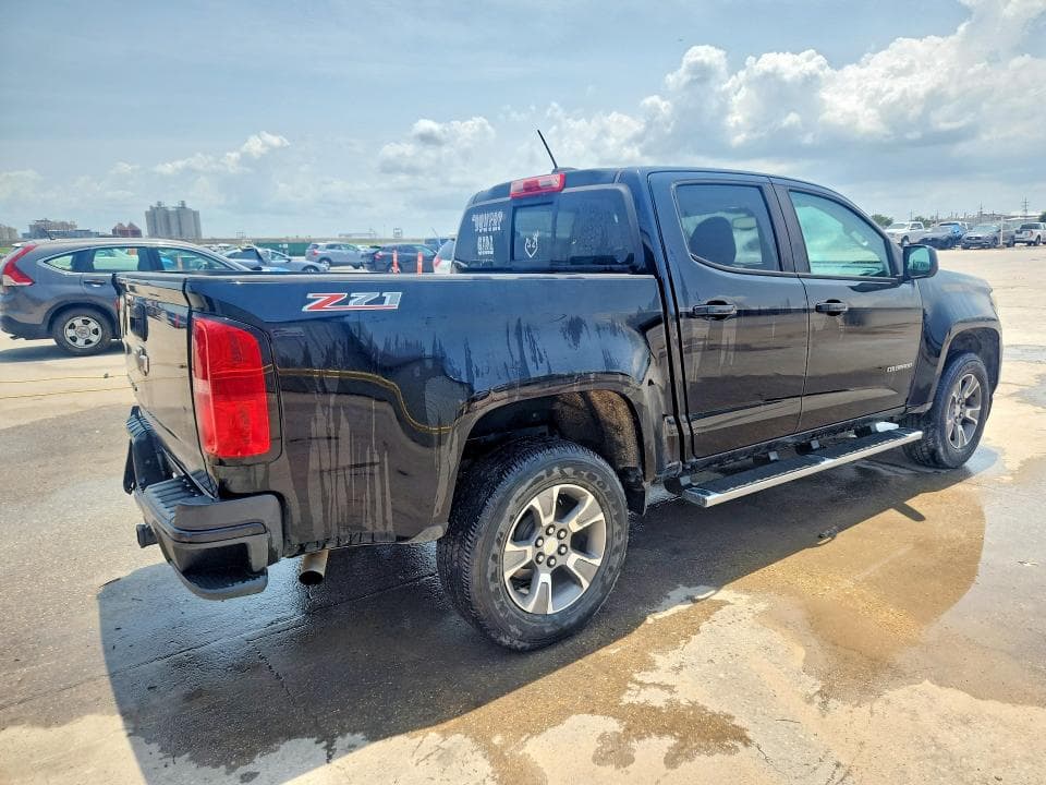 2017 CHEVROLET COLORADO Z71 3