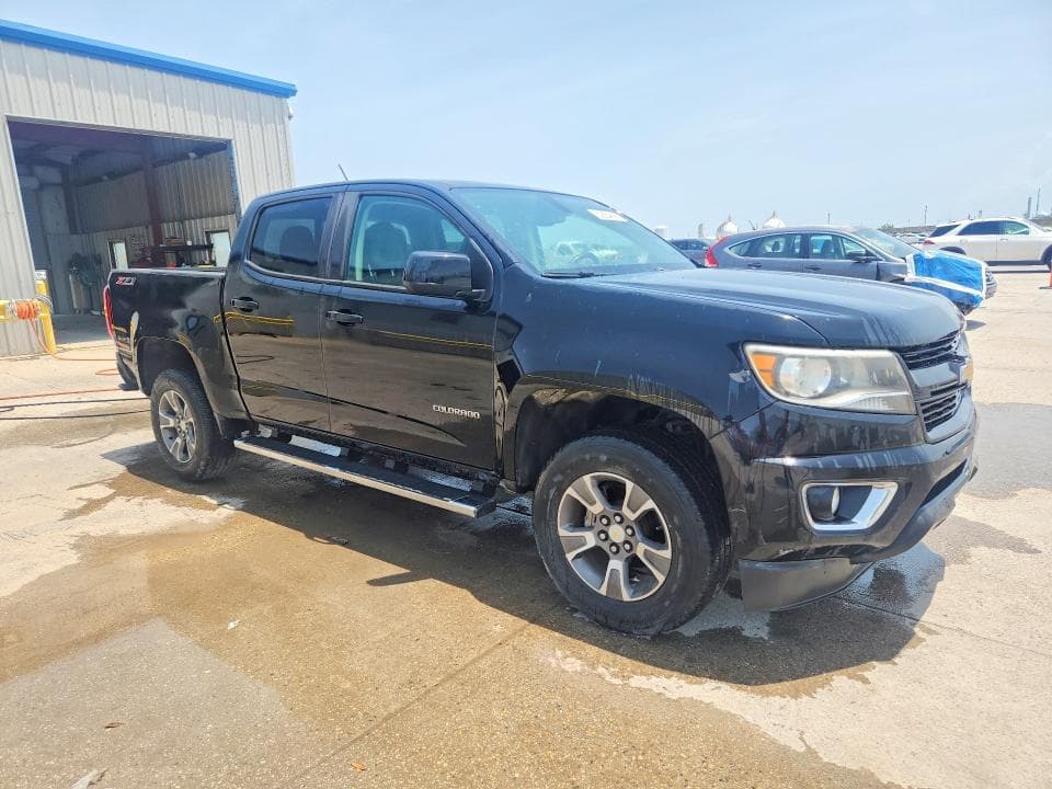 2017 CHEVROLET COLORADO Z71 4