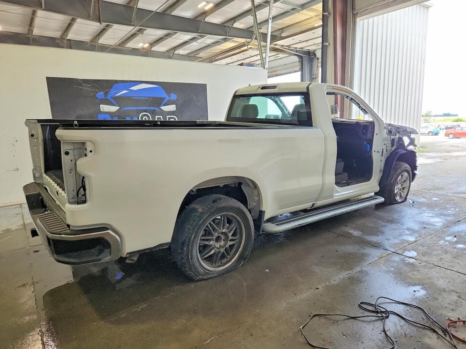 2025 CHEVROLET SILVERADO C1500 3
