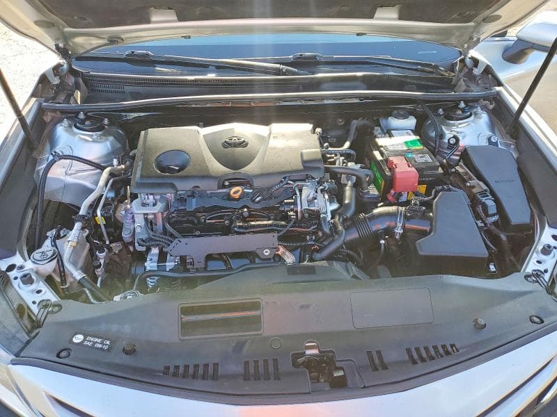 2019 TOYOTA CAMRY SE 11