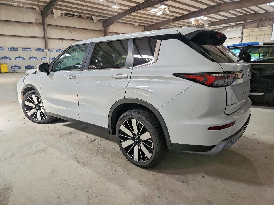 2025 MITSUBISHI OUTLANDER SE 2