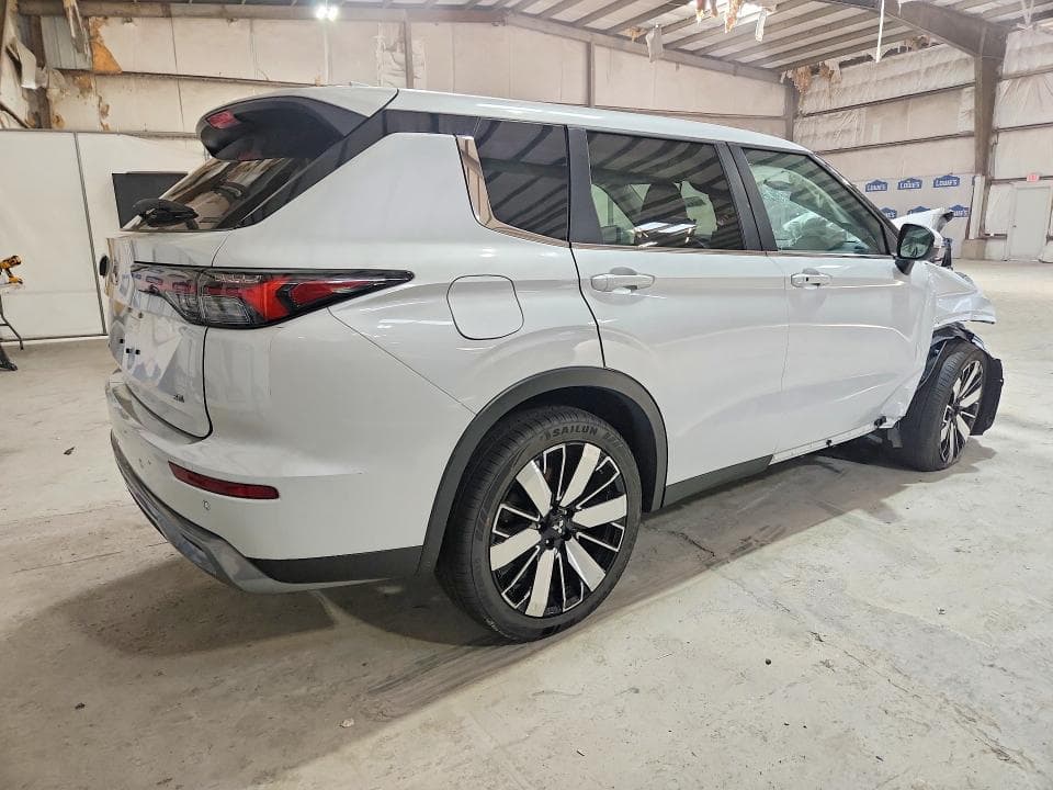 2025 MITSUBISHI OUTLANDER SE 3