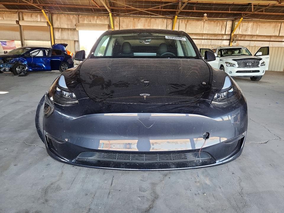 2024 TESLA MODEL Y 5