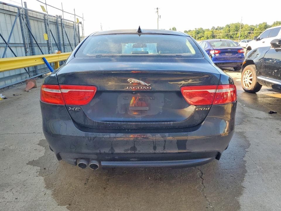 2017 JAGUAR XE PREMIUM 6