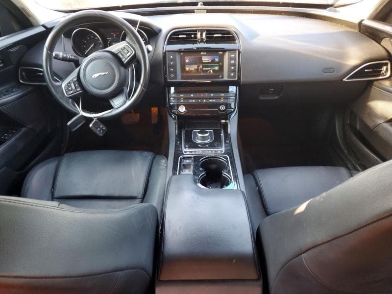 2017 JAGUAR XE PREMIUM 8