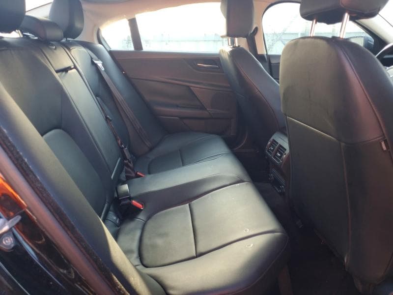 2017 JAGUAR XE PREMIUM 10