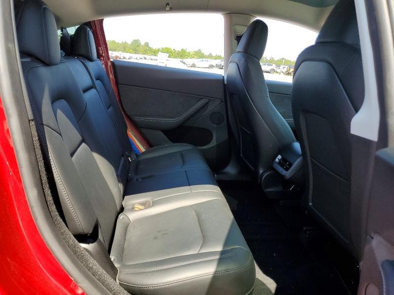 2024 TESLA MODEL Y 10