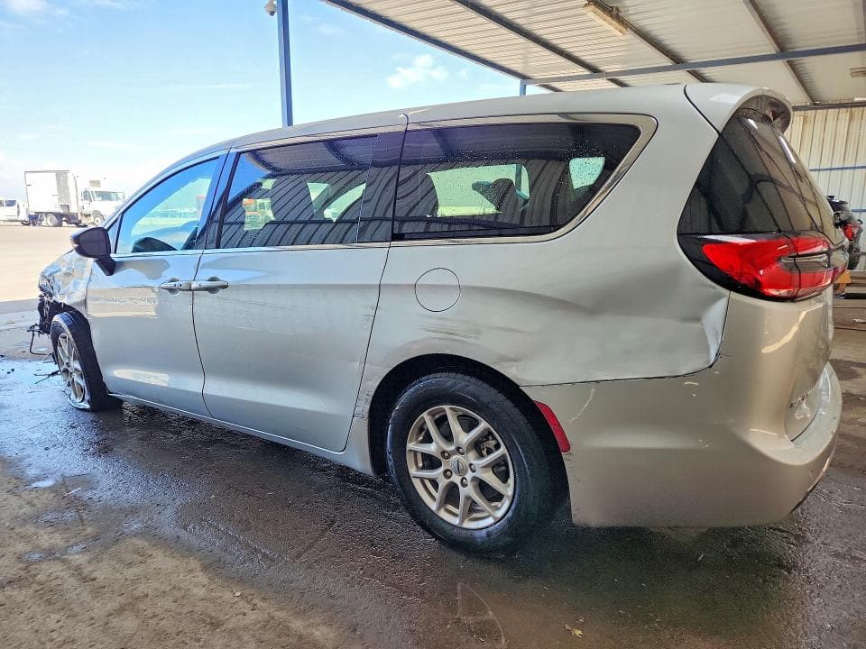2024 CHRYSLER PACIFICA TOURING L 2