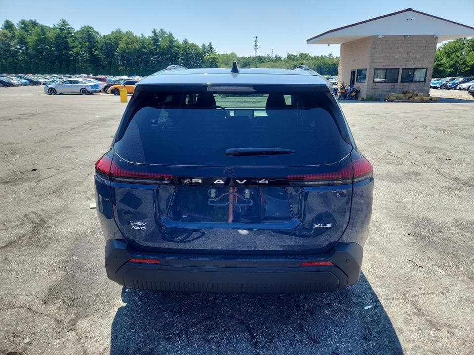 2026 TOYOTA RAV4 XLE PREMIUM 6