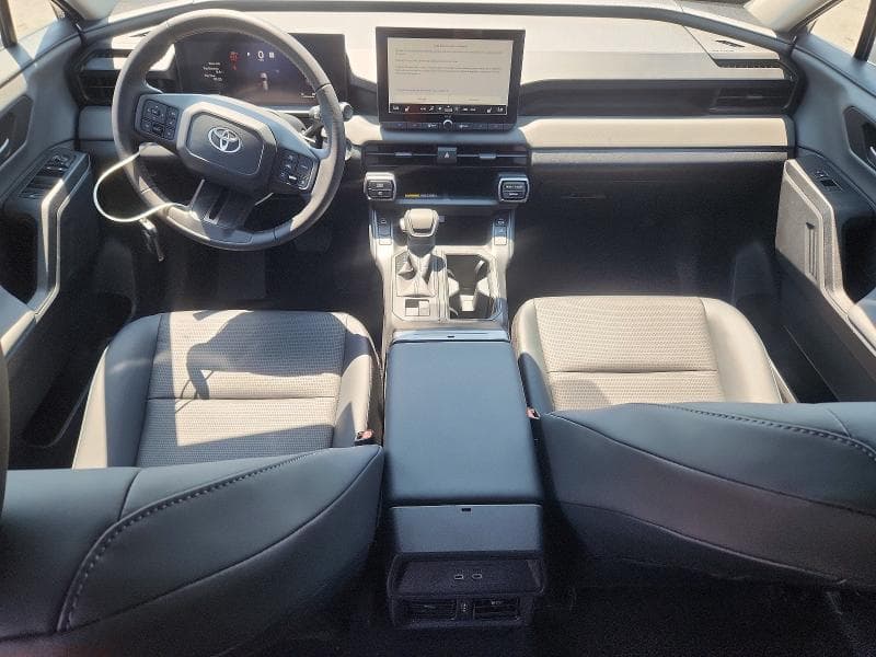 2026 TOYOTA RAV4 XLE PREMIUM 8