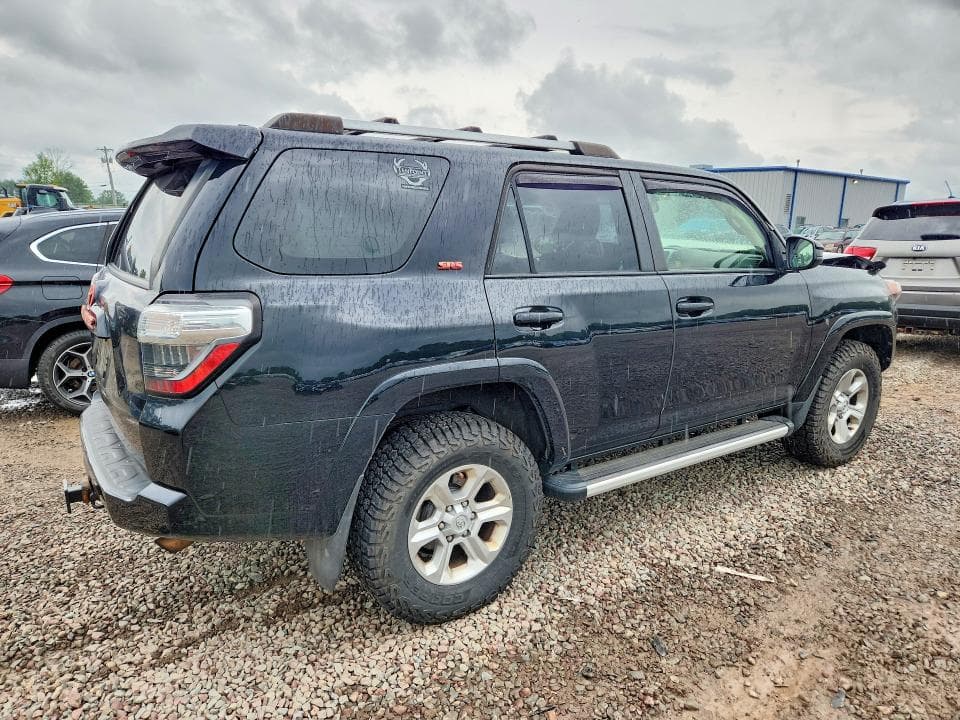 2019 TOYOTA 4RUNNER SR5 3