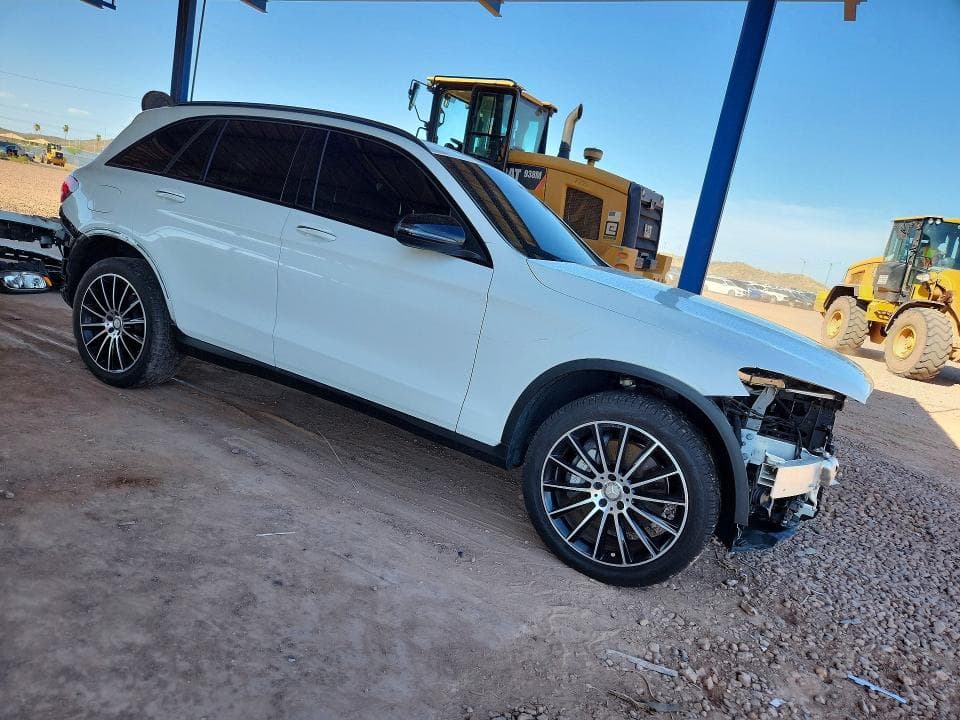2017 MERCEDES-BENZ GLC 300 4