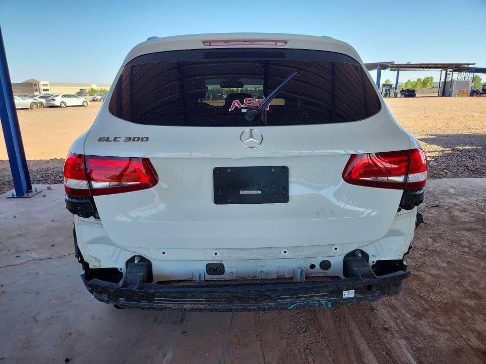 2017 MERCEDES-BENZ GLC 300 6
