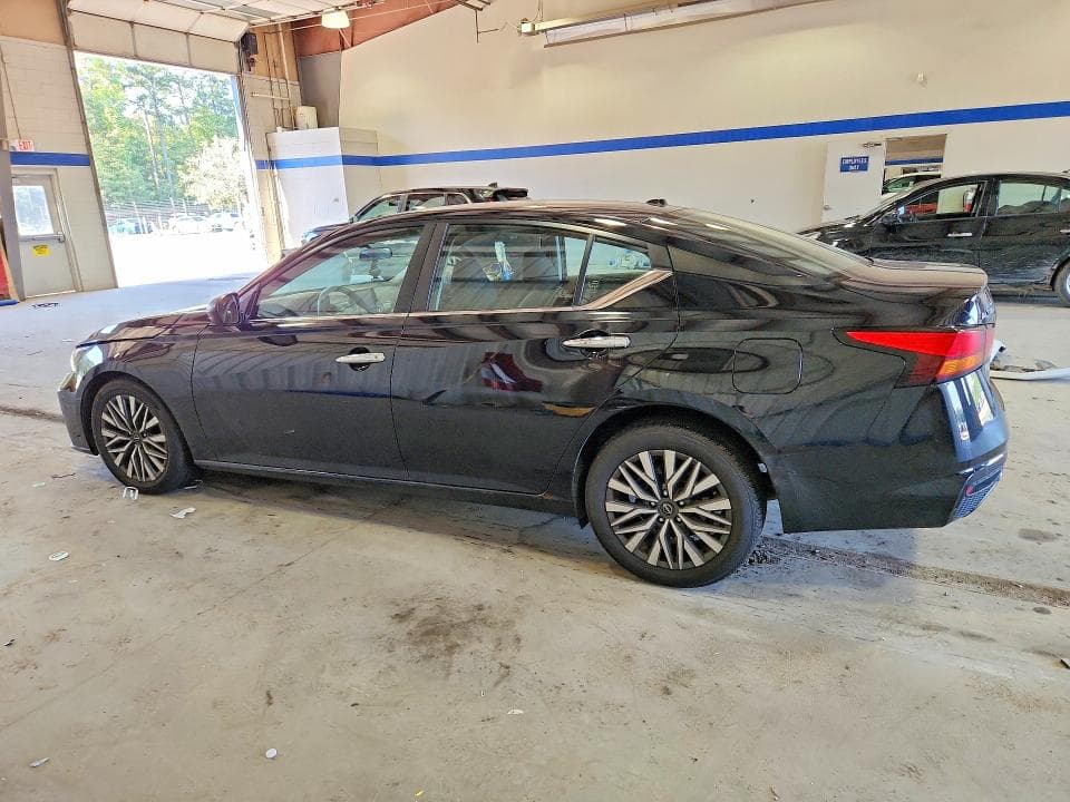2024 NISSAN ALTIMA SV 2