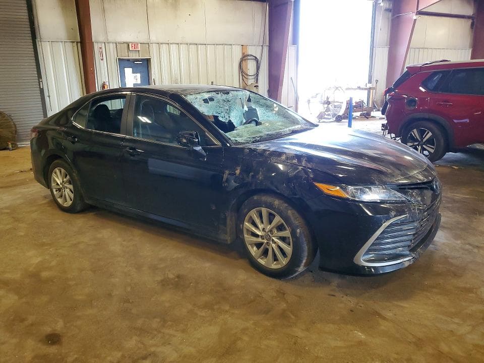 2023 TOYOTA CAMRY LE 4