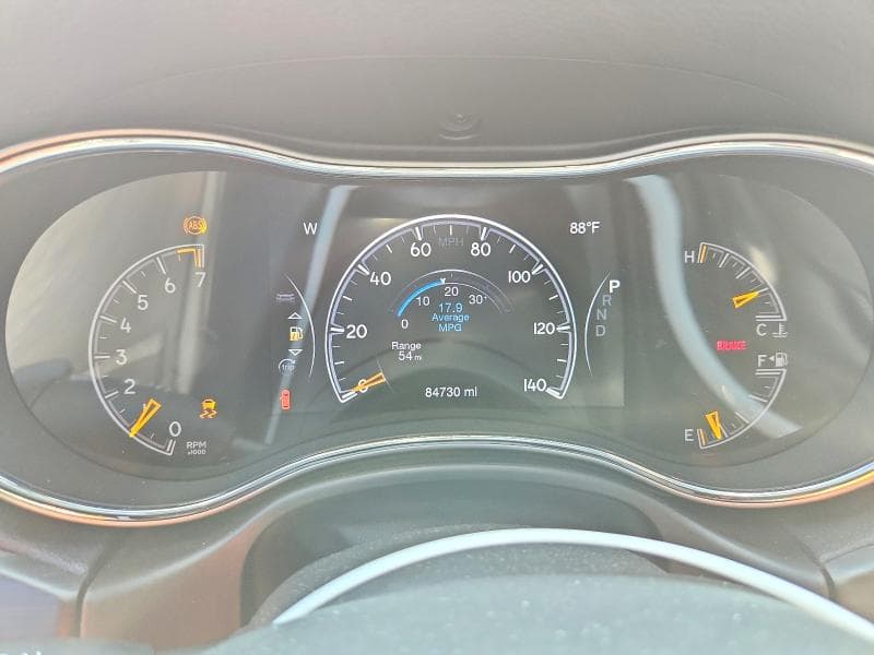 2019 JEEP GRAND CHEROKEE LAREDO 9