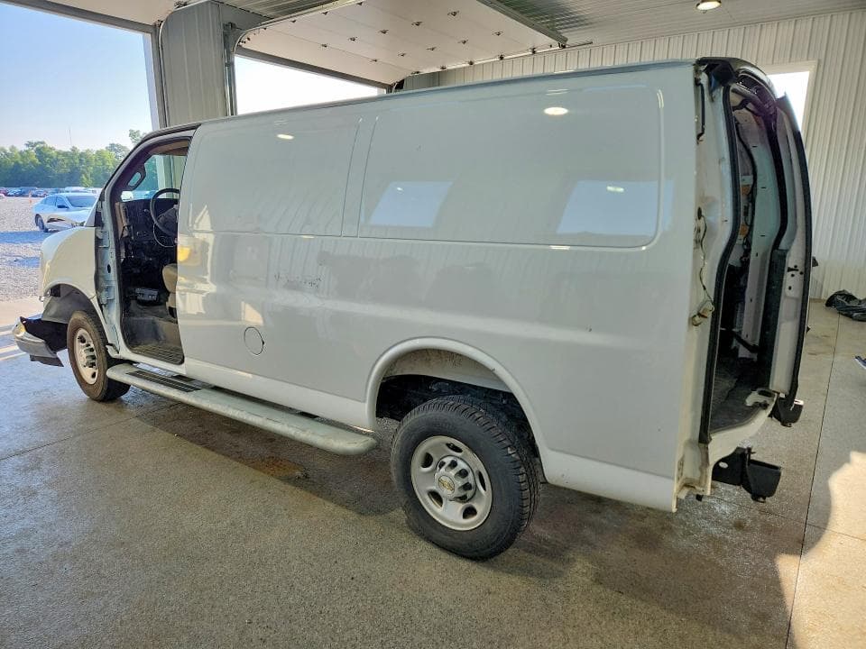 2025 CHEVROLET EXPRESS G2500 2