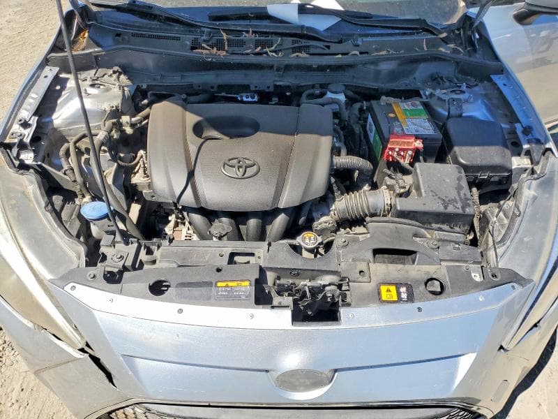 2020 TOYOTA YARIS HATCHBACK LE 11