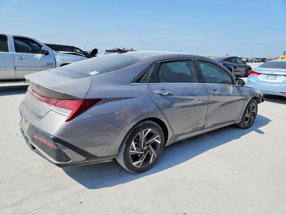 2024 HYUNDAI ELANTRA SEL 3