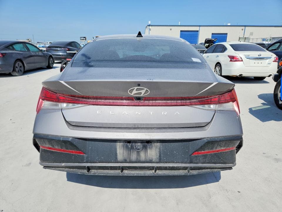 2024 HYUNDAI ELANTRA SEL 6