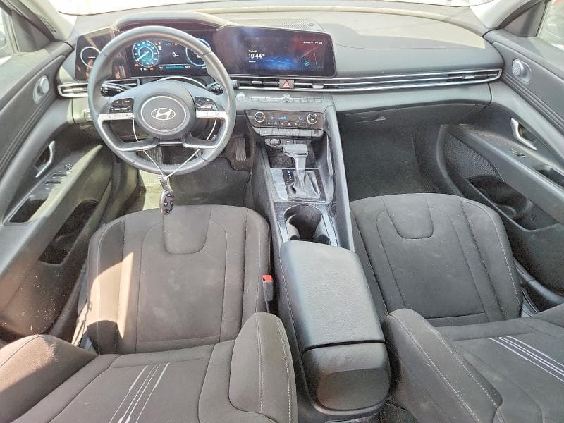 2024 HYUNDAI ELANTRA SEL 8