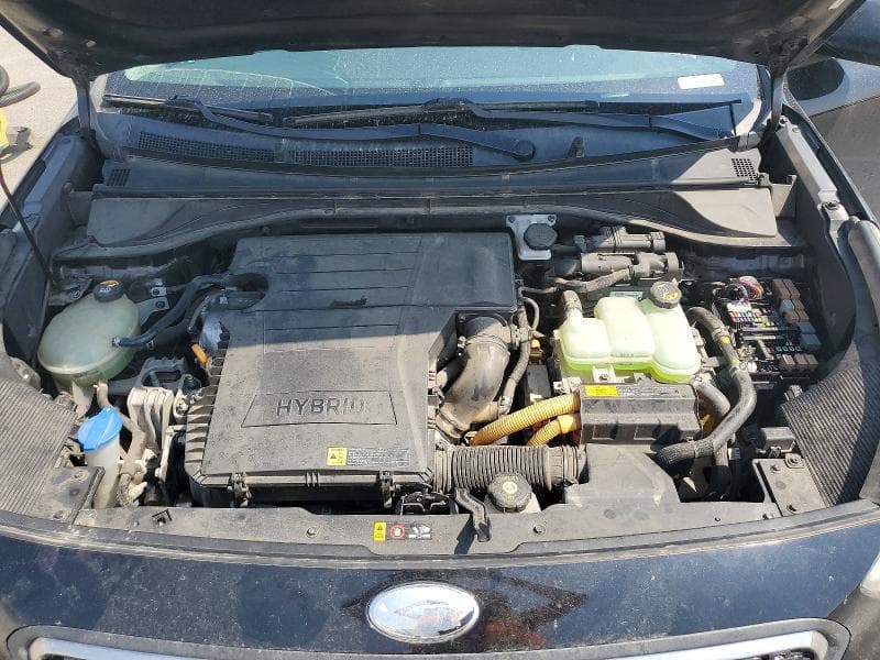2017 KIA NIRO LX 12