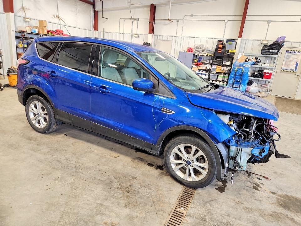 2017 FORD ESCAPE SE 4