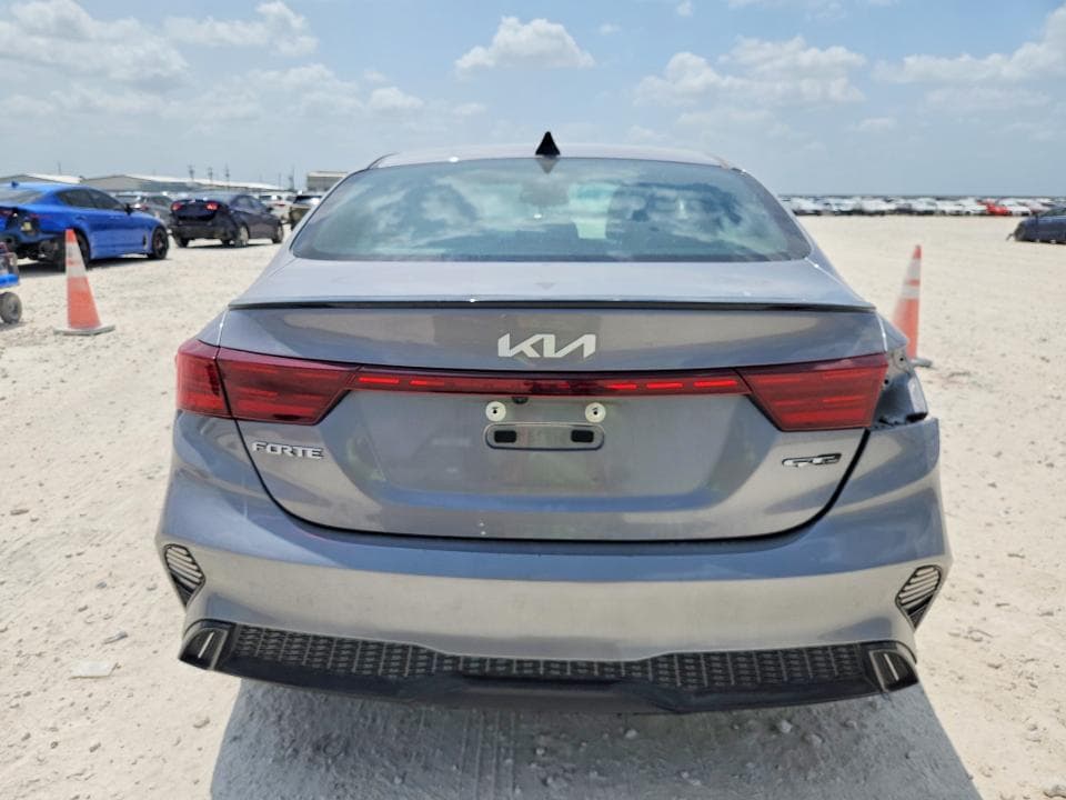 2023 KIA FORTE GT LINE 6