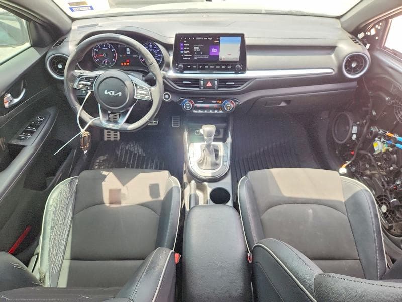 2023 KIA FORTE GT LINE 8