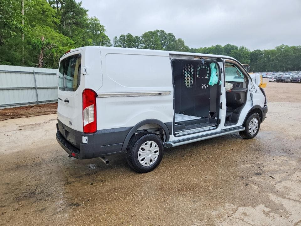 2026 FORD TRANSIT T-250 3