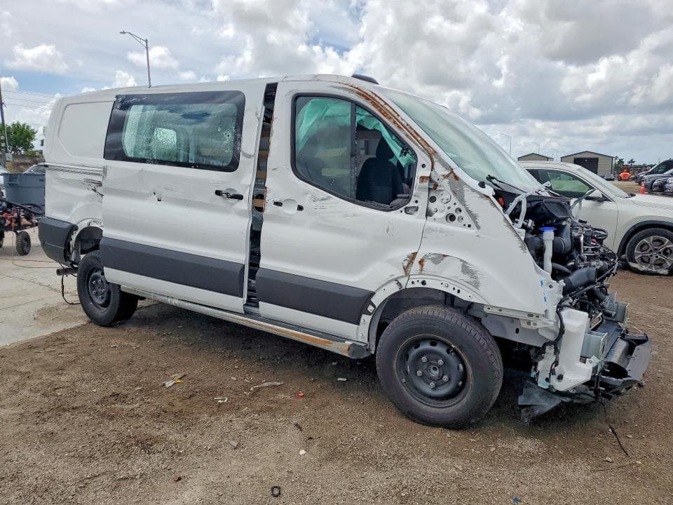 2026 FORD TRANSIT T-250 4