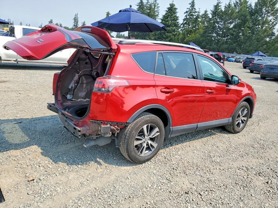 2017 TOYOTA RAV4 XLE 3