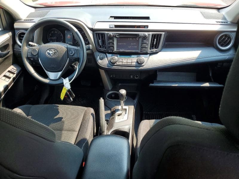 2017 TOYOTA RAV4 XLE 8