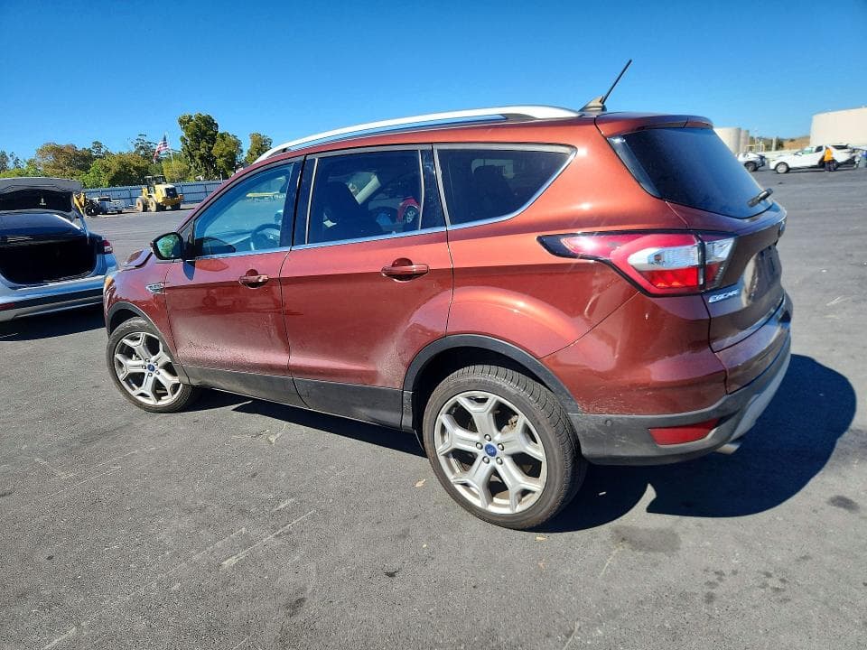 2018 FORD ESCAPE TITANIUM 2