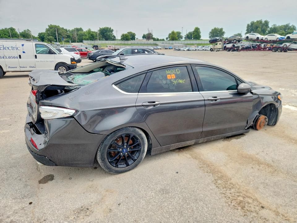 2020 FORD FUSION SE 3
