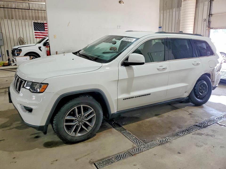 2020 JEEP GRAND CHEROKEE LAREDO - 1