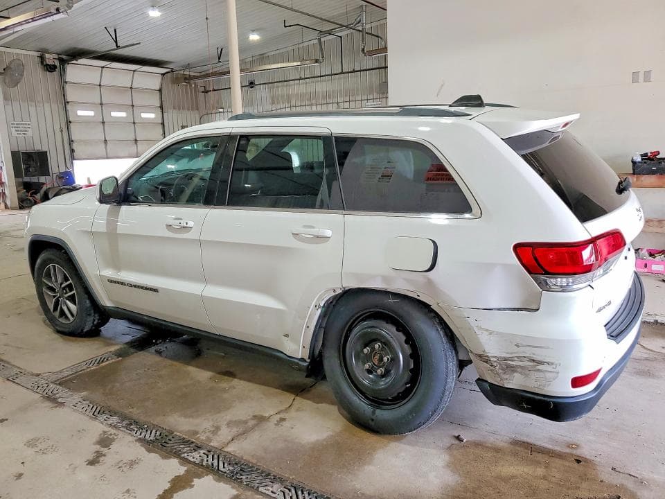2020 JEEP GRAND CHEROKEE LAREDO 2