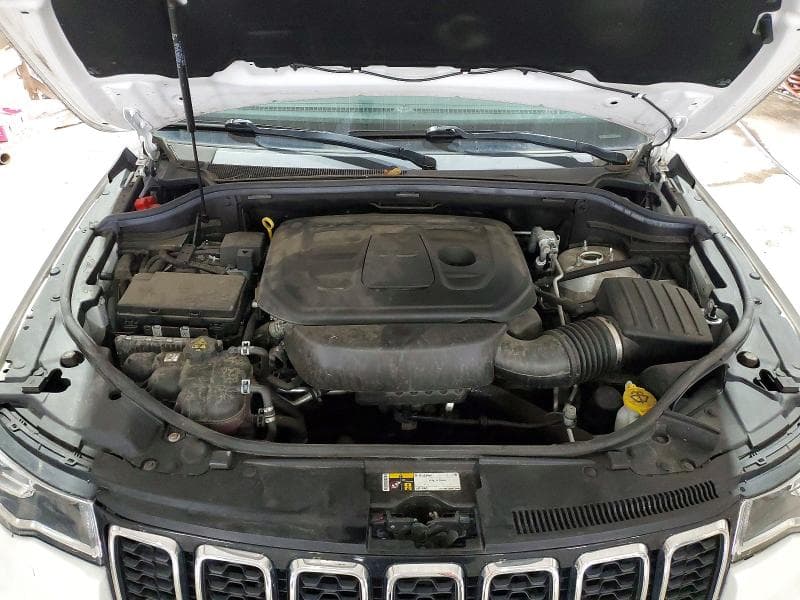 2020 JEEP GRAND CHEROKEE LAREDO 12