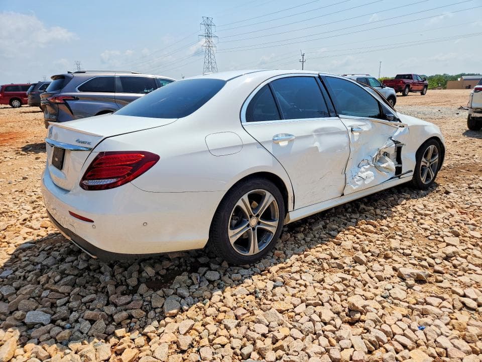 2017 MERCEDES-BENZ E 300 4MATIC 3